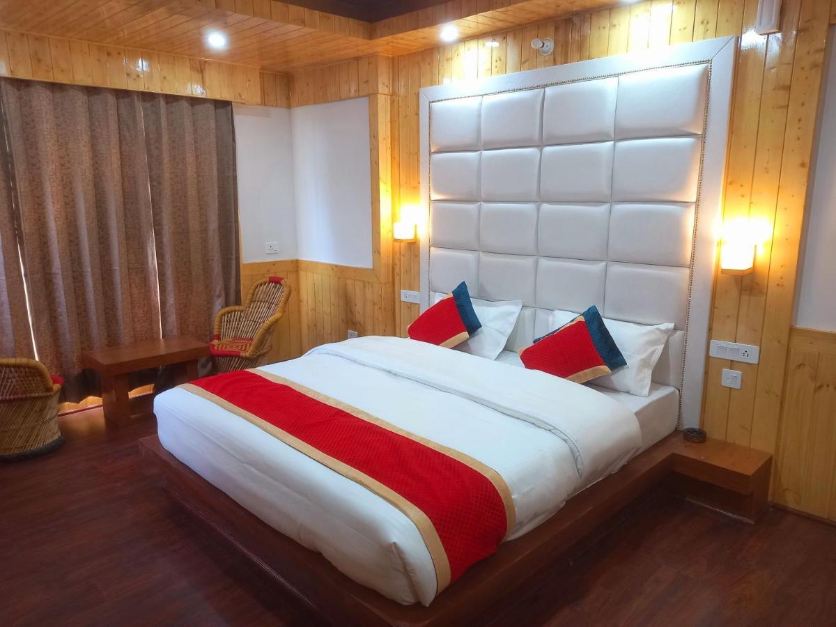 Humble Holiday Inn Kufri Simla Luaran gambar
