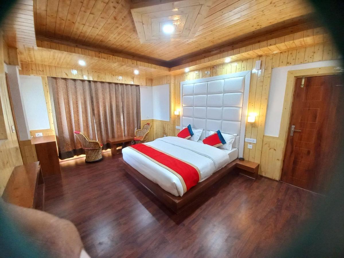 Humble Holiday Inn Kufri Simla Luaran gambar