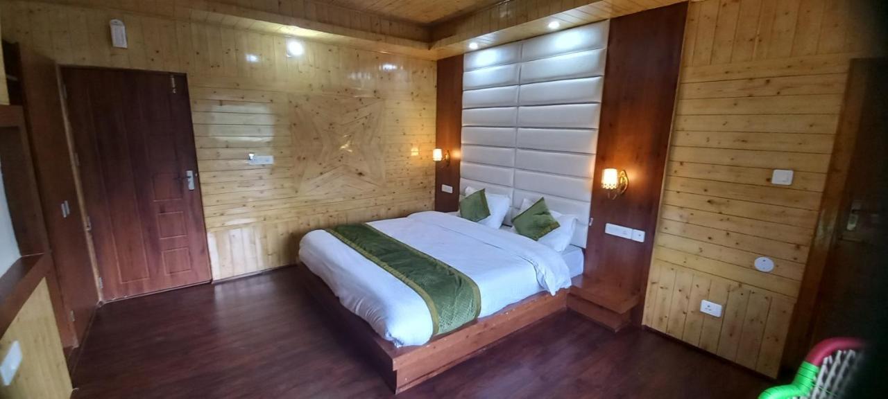 Humble Holiday Inn Kufri Simla Luaran gambar