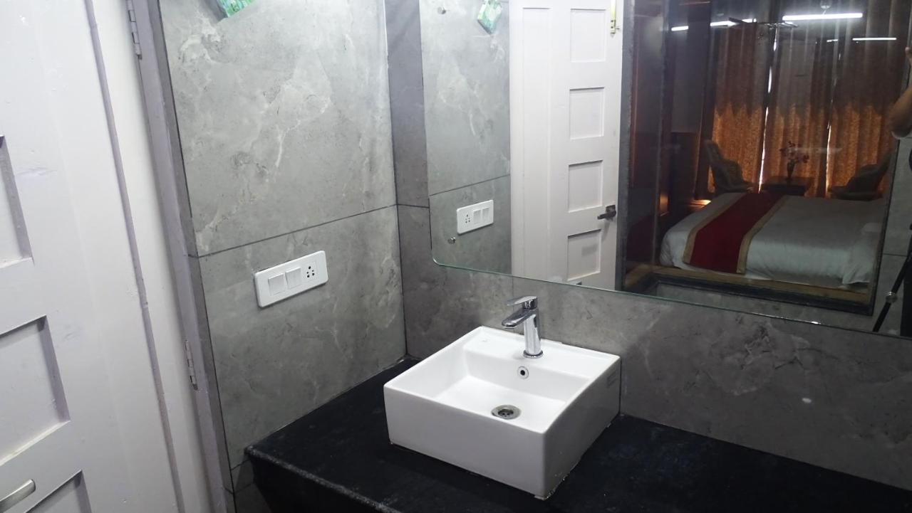 Humble Holiday Inn Kufri Simla Luaran gambar