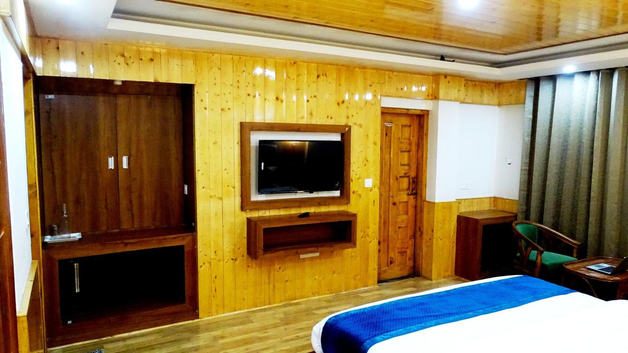 Humble Holiday Inn Kufri Simla Luaran gambar